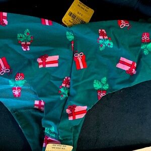 NEW Seamless brief style panty size Large (2)